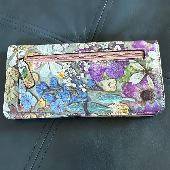 Aphison Floral Leather Wallet - Picture 3 of 7